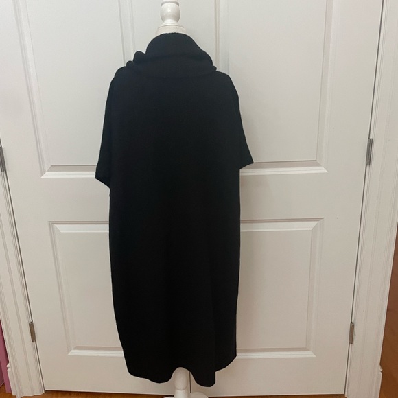 Turtleneck Cashmere Poncho from NakedCashmere - Picture 3 of 7